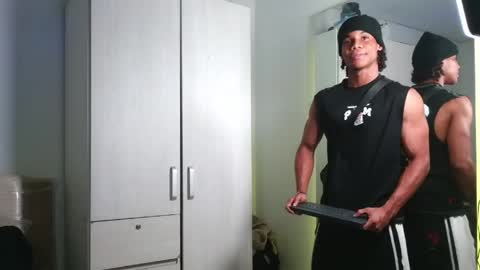 Snapshot of marcelo_dosantos77 chatting on 04.25.26 MARCELO online show from 04.25.26