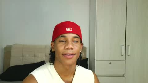 Snapshot of marcelo_dosantos77 chatting on 05.10.26 MARCELO online show from 05.10.26