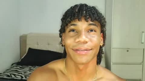 Snapshot of marcelo_dosantos77 chatting on 05.19.26 MARCELO online show from 05.19.26