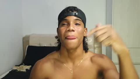 Snapshot of marcelo_dosantos77 chatting on 06.04.26 MARCELO online show from 06.04.26