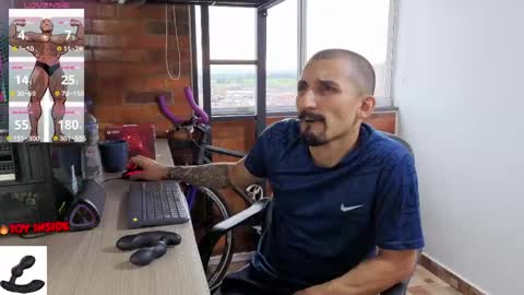 Snapshot of marckmuscle chatting on 06.09.26 Marck Independent model online show from 06.09.26