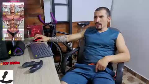 Snapshot of marckmuscle chatting on 06.20.26 Marck Independent model online show from 06.20.26
