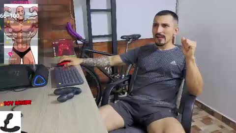 Snapshot of marckmuscle chatting on 07.08.26 Marck Independent model online show from 07.08.26