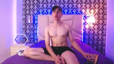 Snapshot of marcus_hanks chatting on 02.25.25 Marcus Hanks online show from 02.25.25