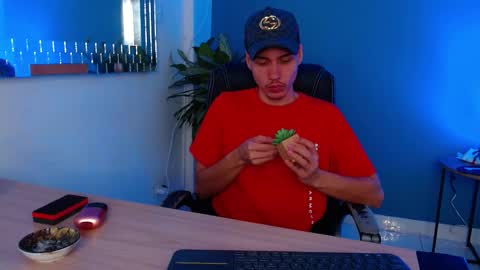 Snapshot of marcus_hanks chatting on 02.28.25 Marcus Hanks online show from 02.28.25