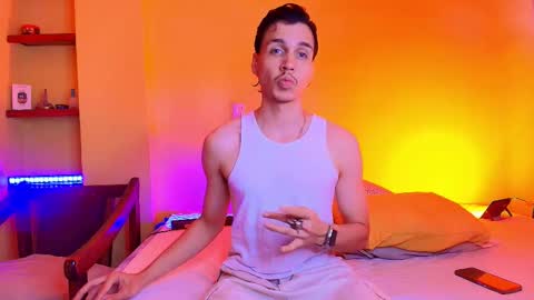 Snapshot of marcus_hanks chatting on 09.22.25 Marcus Hanks online show from 09.22.25