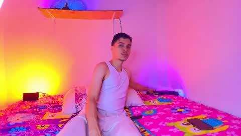 Snapshot of marcus_hanks chatting on 10.22.25 Marcus Hanks online show from 10.22.25