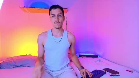 Snapshot of marcus_hanks chatting on 11.04.25 Marcus Hanks online show from 11.04.25