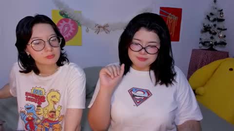 Snapshot of marcy_grey chatting on 12.15.25 danna online show from 12.15.25