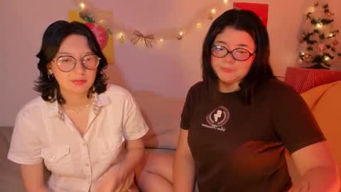 Snapshot of marcy_grey chatting on 12.21.25 danna online show from 12.21.25