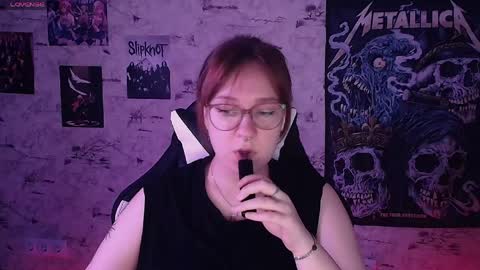 Snapshot of margaret_red chatting on 05.23.26 Margaret online show from 05.23.26