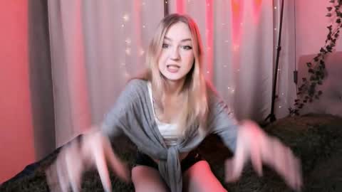 Snapshot of margorozentals chatting on 03.08.26 Margo online show from 03.08.26