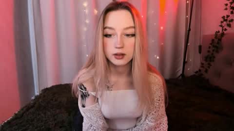 Snapshot of margorozentals chatting on 03.12.26 Margo online show from 03.12.26