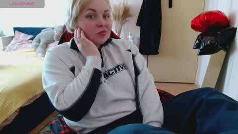 Mari online show from 03.24.26