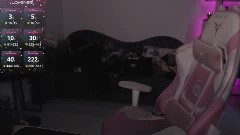 mari moore online show from 11.17.25