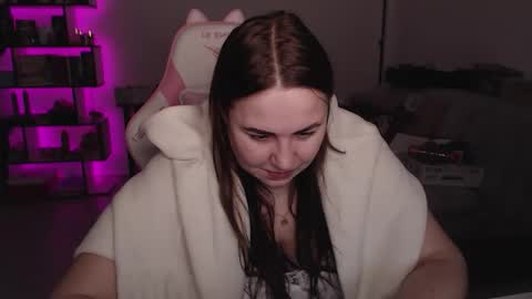 mari moore online show from 12.16.25