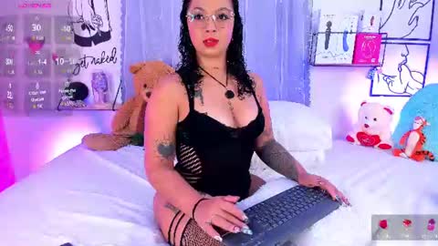 Mari Sweett  online show from 06.22.26