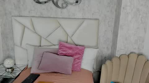 Snapshot of maria_09_ chatting on 02.04.26 Maria online show from 02.04.26