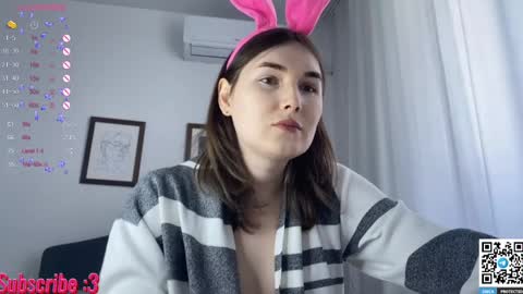 Snapshot of maria_bowie chatting on 02.05.25 Maria online show from 02.05.25