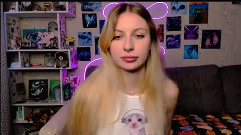 Snapshot of maria_hunt chatting on 12.03.24 Maria online show from 12.03.24