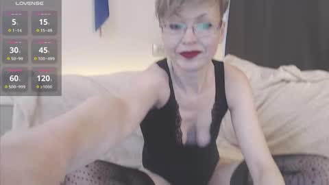 Mari online show from 04.11.26