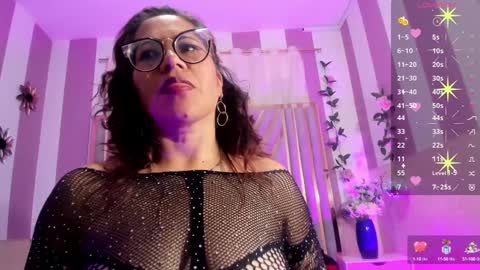 Snapshot of maria_paulac chatting on 01.11.25 MARIA online show from 01.11.25