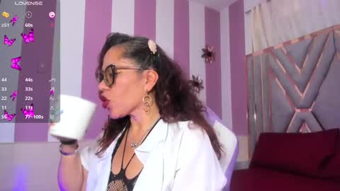 Snapshot of maria_paulac chatting on 02.20.25 MARIA online show from 02.20.25