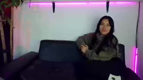 Snapshot of mariaa_paulaa chatting on 09.09.25 Maria Paula online show from 09.09.25