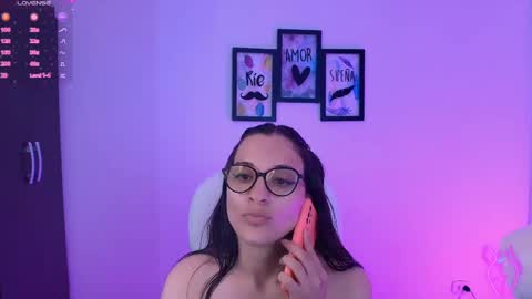 Snapshot of mariaan_m chatting on 02.28.25 Leidy online show from 02.28.25