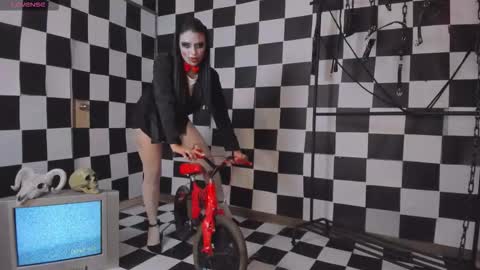 MARIA HERRERA  online show from 10.24.25