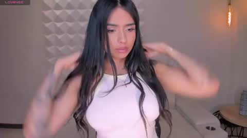 MARIA HERRERA  online show from 07.11.26