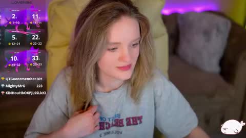 Snapshot of mariamedow chatting on 05.06.26 Maria online show from 05.06.26