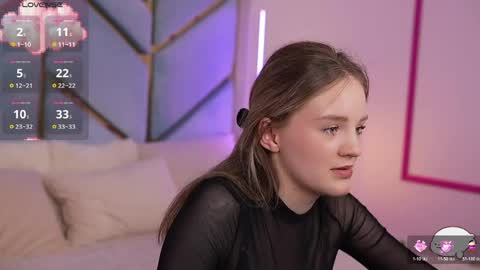 Snapshot of mariamedow chatting on 05.23.26 Maria online show from 05.23.26