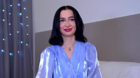 MariaMenson online show from 01.23.25