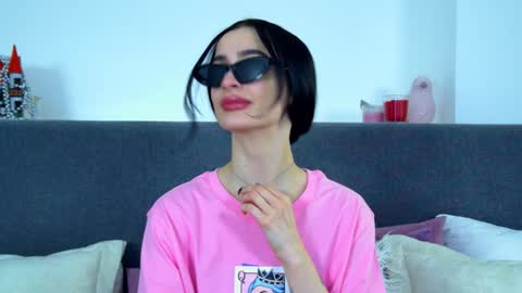 MariaMenson online show from 01.25.25