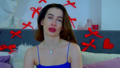 MariaMenson online show from 03.05.25