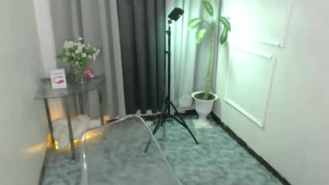 Snapshot of mariamercedesxxx chatting on 02.20.25 maria online show from 02.20.25