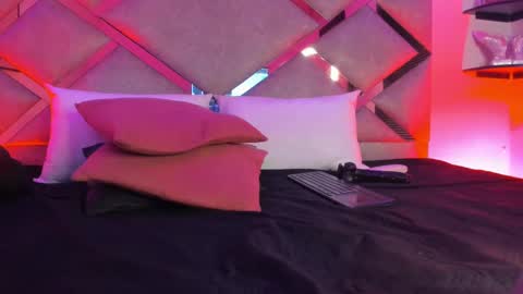 Marian online show from 03.11.25