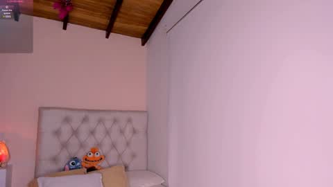 Snapshot of mariana__roe chatting on 01.20.25 Mariana Roe online show from 01.20.25