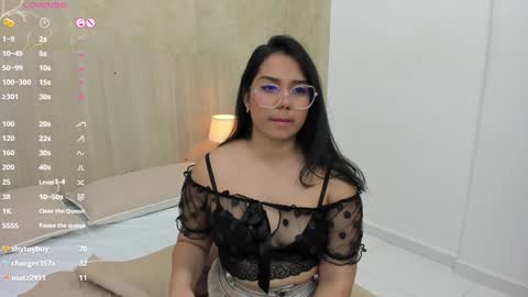 Snapshot of mariana_allen chatting on 02.23.25 Mariana Allen online show from 02.23.25