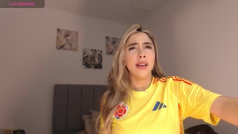 Mariana online show from 03.27.26