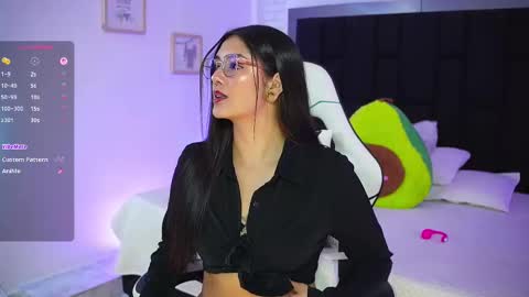 Mariana  online show from 09.11.25