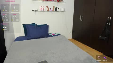 MARIANA Y VALENTINA online show from 10.02.25