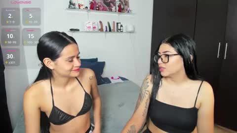 MARIANA Y VALENTINA online show from 11.07.25
