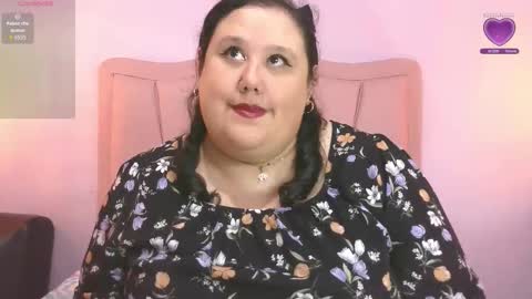 Snapshot of marianabbw30 chatting on 11.25.25 Marianabbw online show from 11.25.25