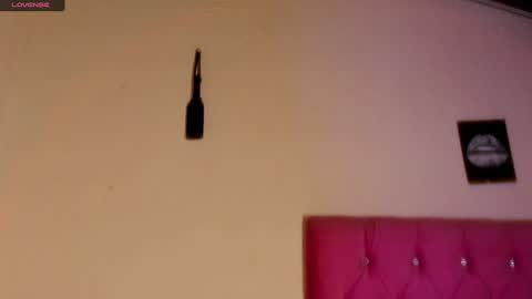 Snapshot of marianawlls chatting on 01.07.25 mariana williams online show from 01.07.25