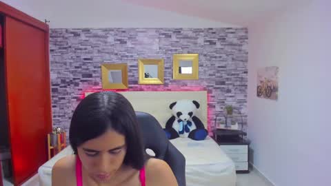 Snapshot of marianaxxx__ chatting on 12.20.24 Mariana online show from 12.20.24