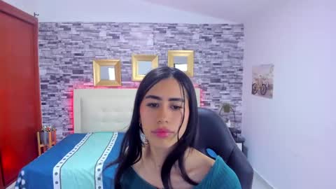 Snapshot of marianaxxx__ chatting on 01.12.25 Mariana online show from 01.12.25