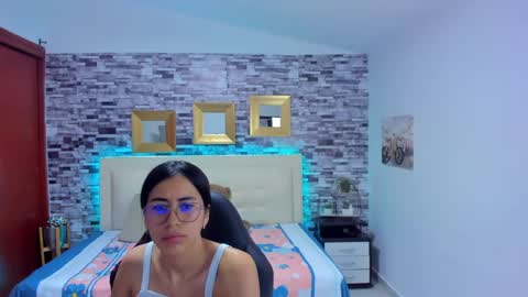 Snapshot of marianaxxx__ chatting on 01.24.25 Mariana online show from 01.24.25