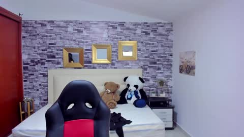 Snapshot of marianaxxx__ chatting on 01.27.25 Mariana online show from 01.27.25